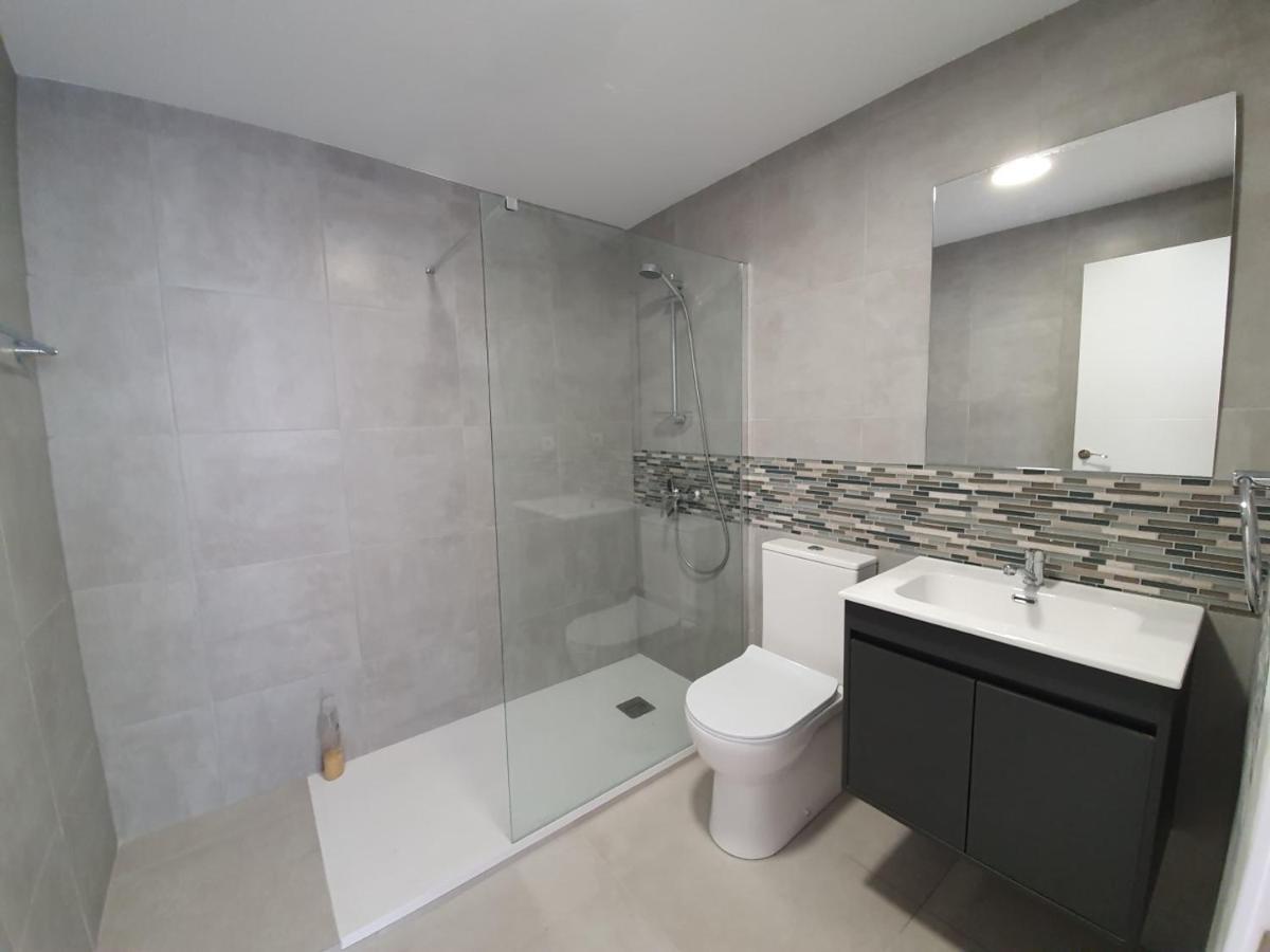 Stunning 5 Bedroom Villa, Sea Views, Private Pool, Estepona, Sleeps Up To 12 Villa *